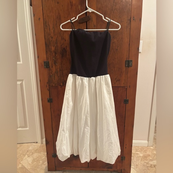 Steve Madden Black & White Balloon Dress - Picture 2 of 8